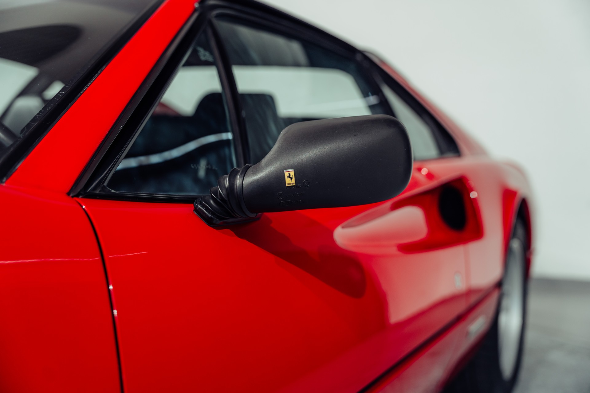 FERRARI 328 GTB-image-3