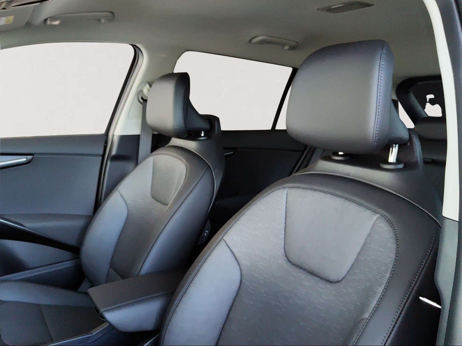 KIA Niro 1.6GDi Plug-in Hybrid Style DCT-image-7
