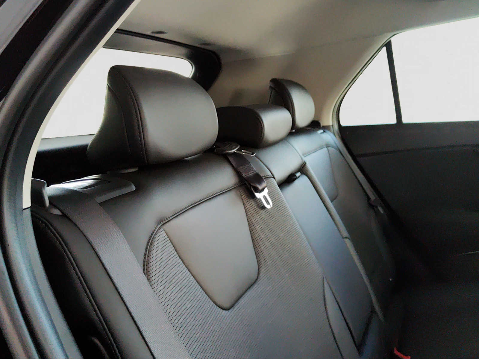 KIA Niro 1.6GDi Plug-in Hybrid Style DCT-image-8