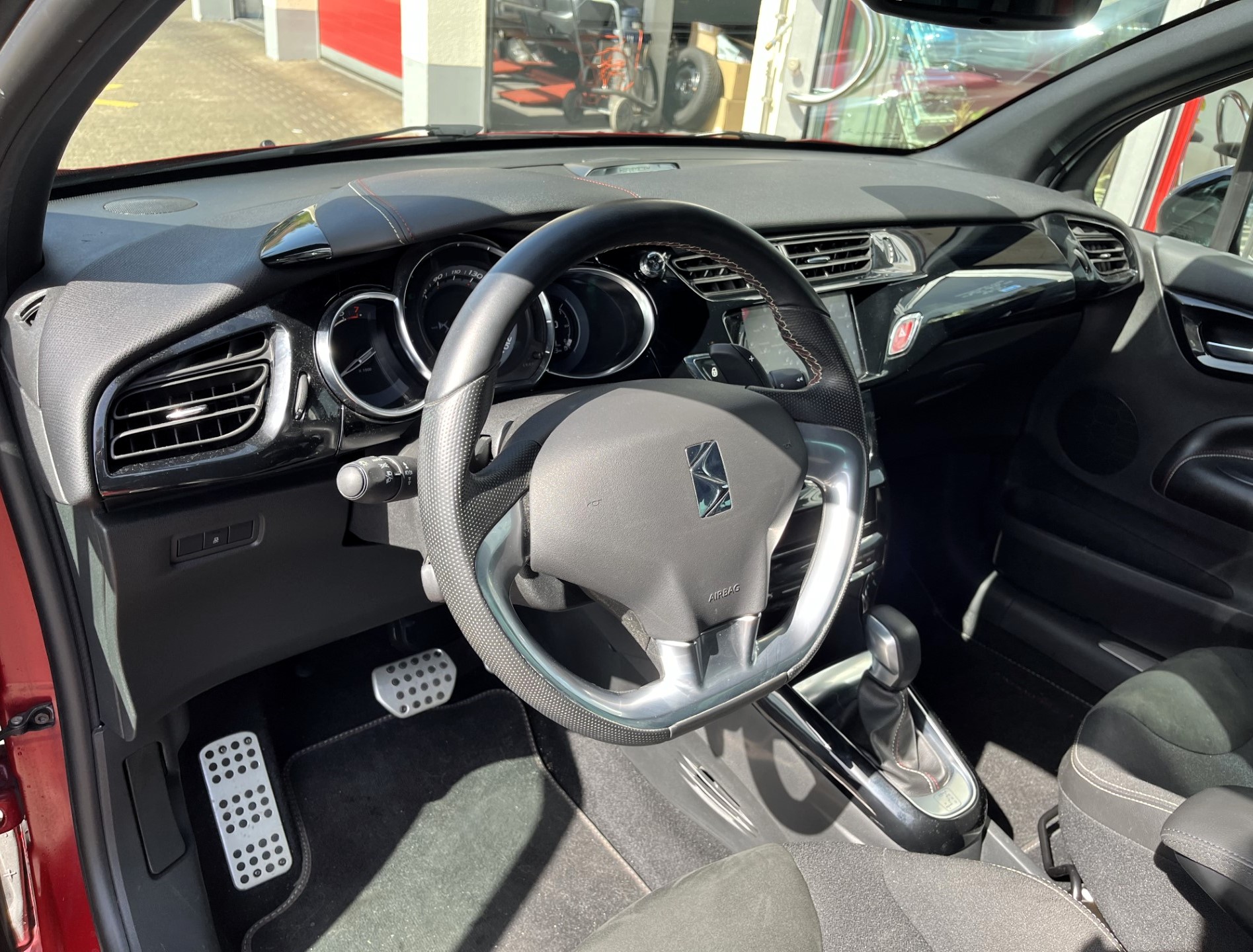 DS AUTOMOBILES DS 3 1.2 PureTech Performance Line EAT6-image-13