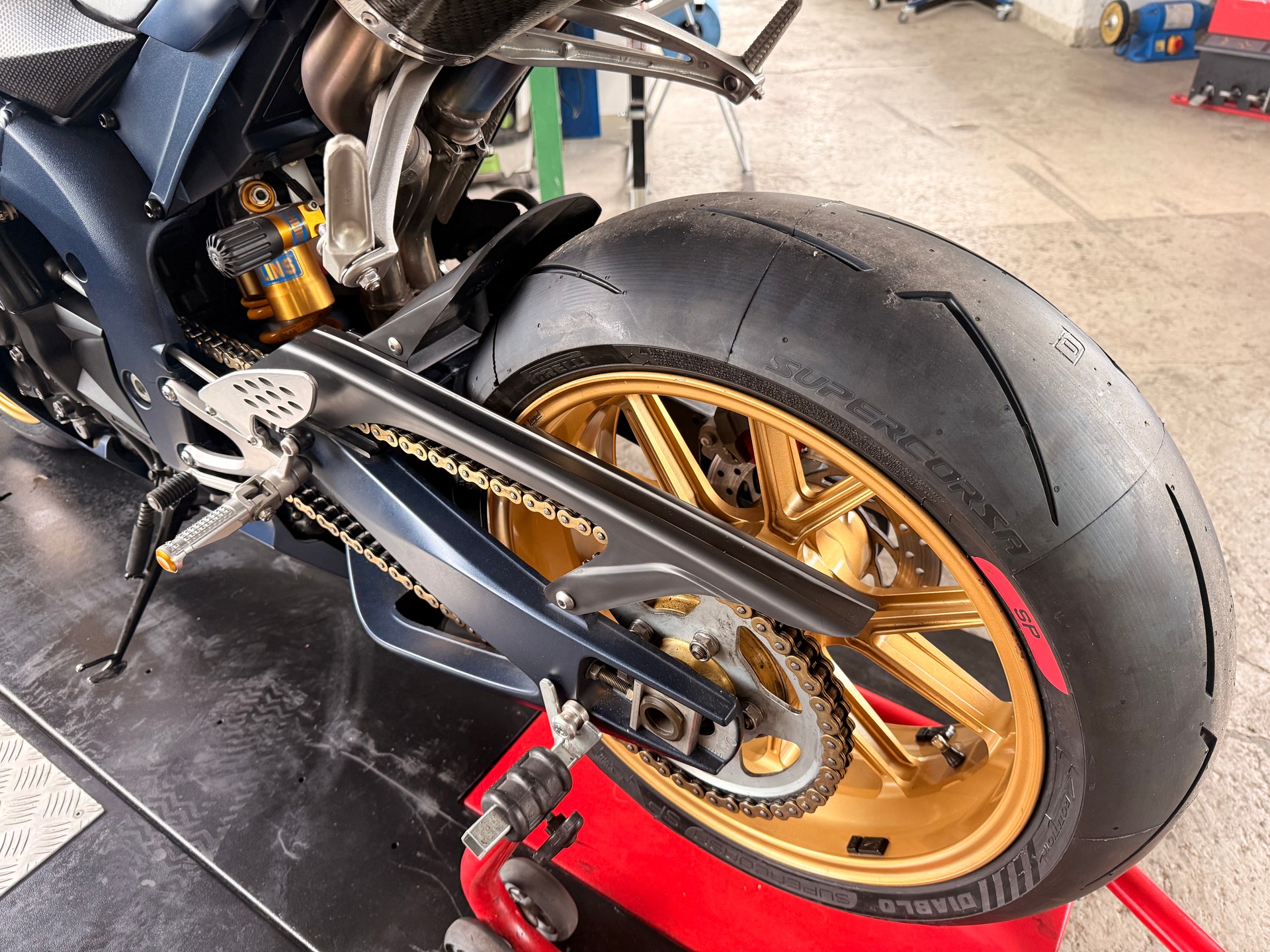 YAMAHA YZF-R1 SP Limitiert-image-12