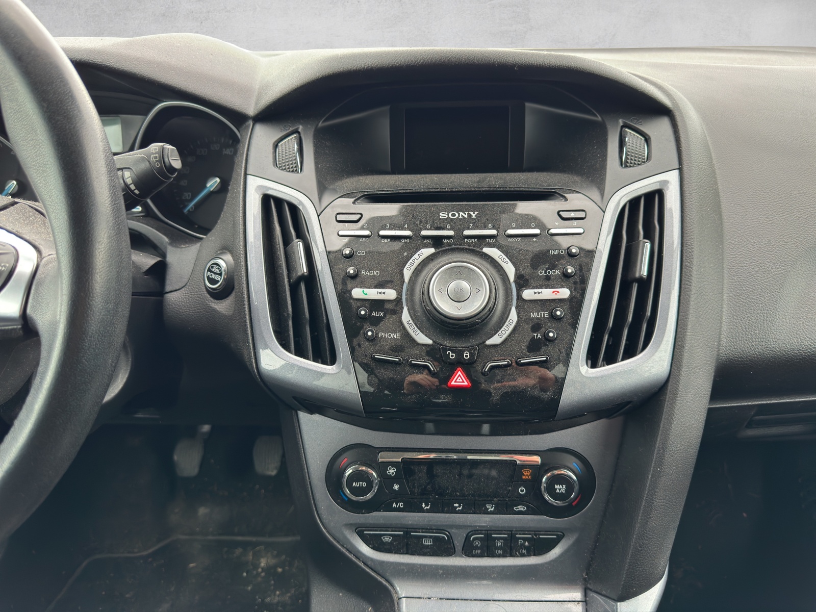 FORD Focus 1.0 SCTi Trend-image-12
