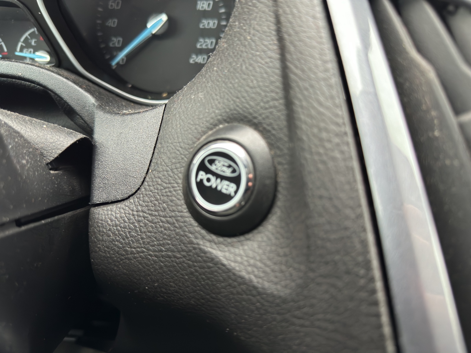 FORD Focus 1.0 SCTi Trend-image-17