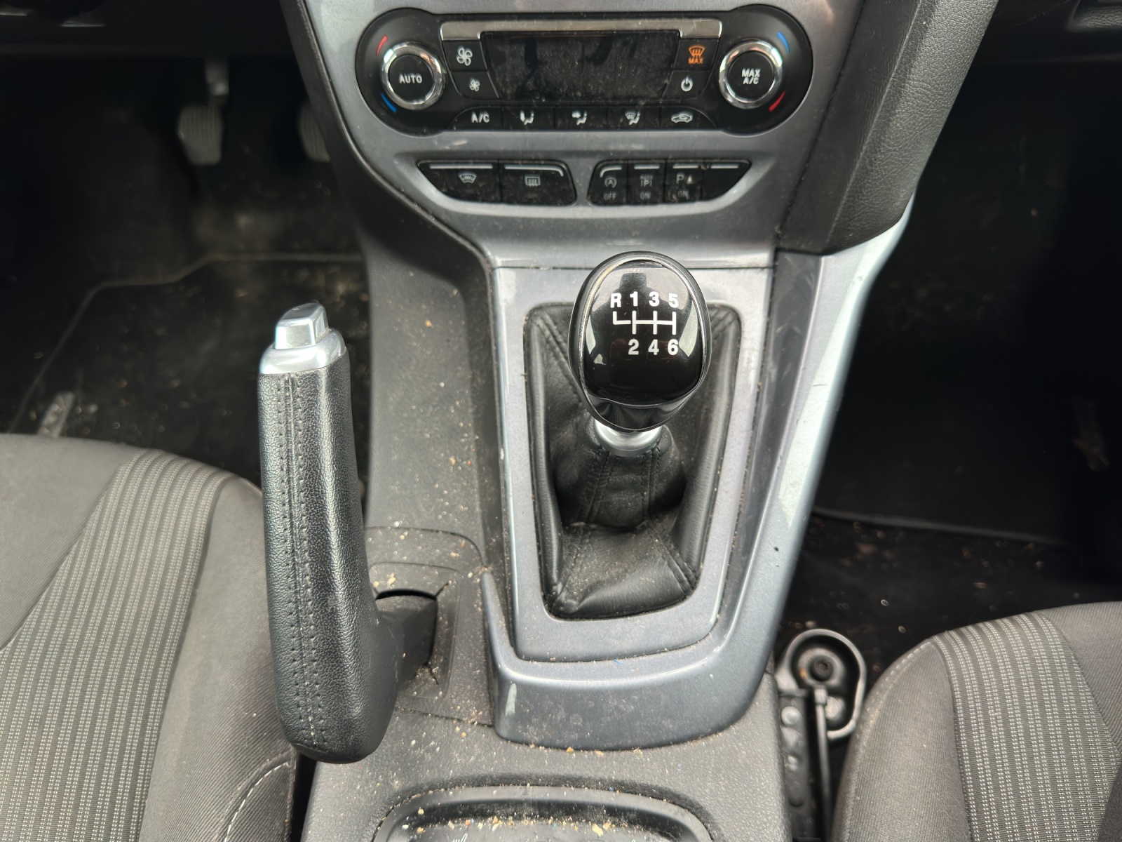 FORD Focus 1.0 SCTi Trend-image-13