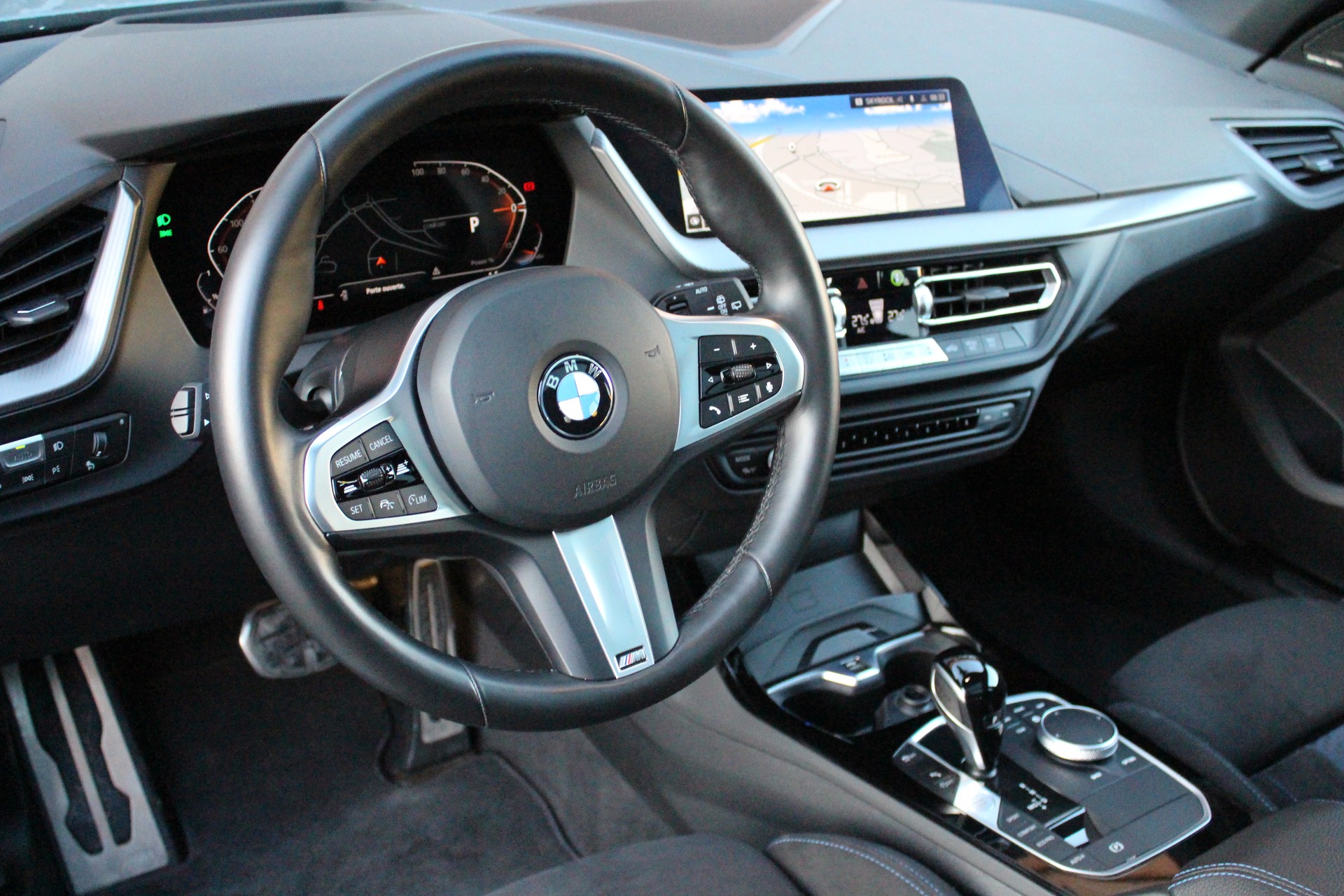 BMW 118i Pure M Sport Steptronic - "Jantes 19' * Toit Ouvrant * Harman & Kardon * Head-Up Display"-image-8