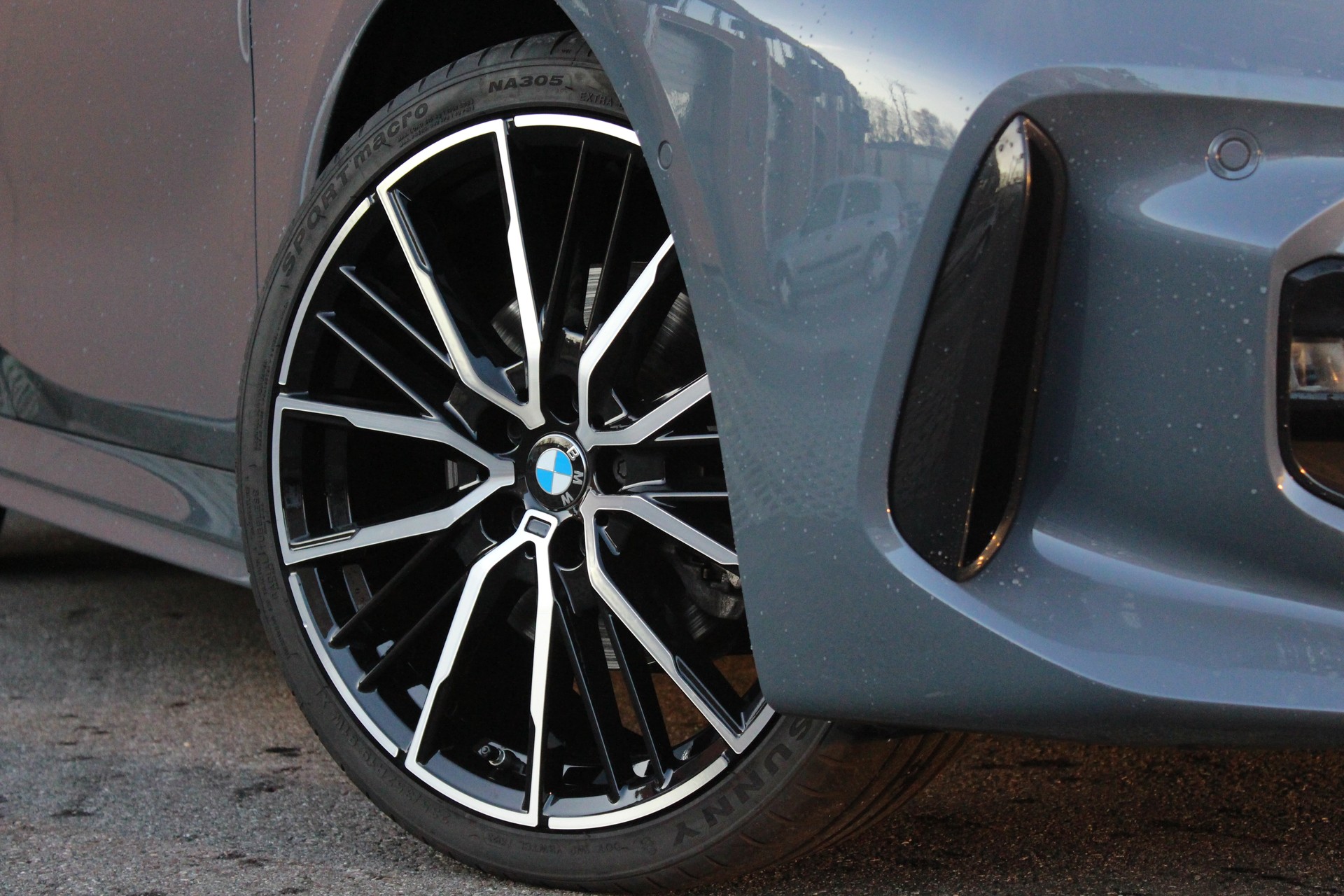 BMW 118i Pure M Sport Steptronic - "Jantes 19' * Toit Ouvrant * Harman & Kardon * Head-Up Display"-image-4