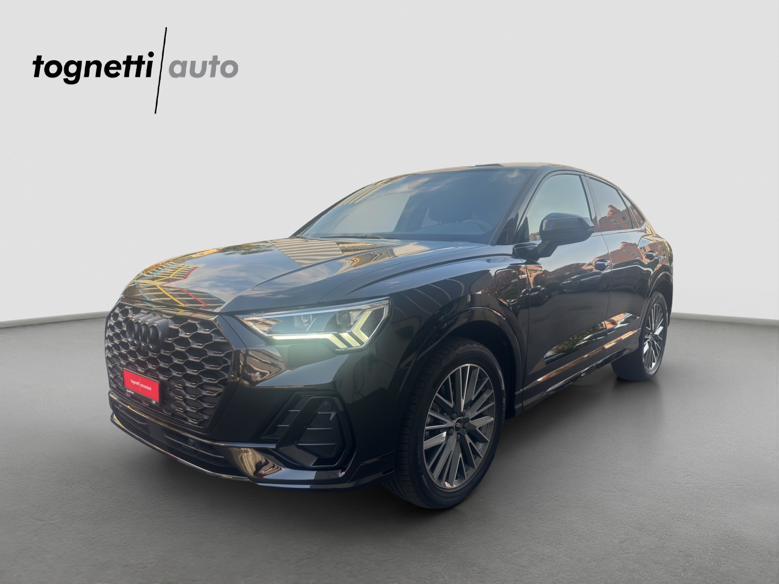 AUDI Q3 Sportback 45 TFSI e S line S-tronic-image-0