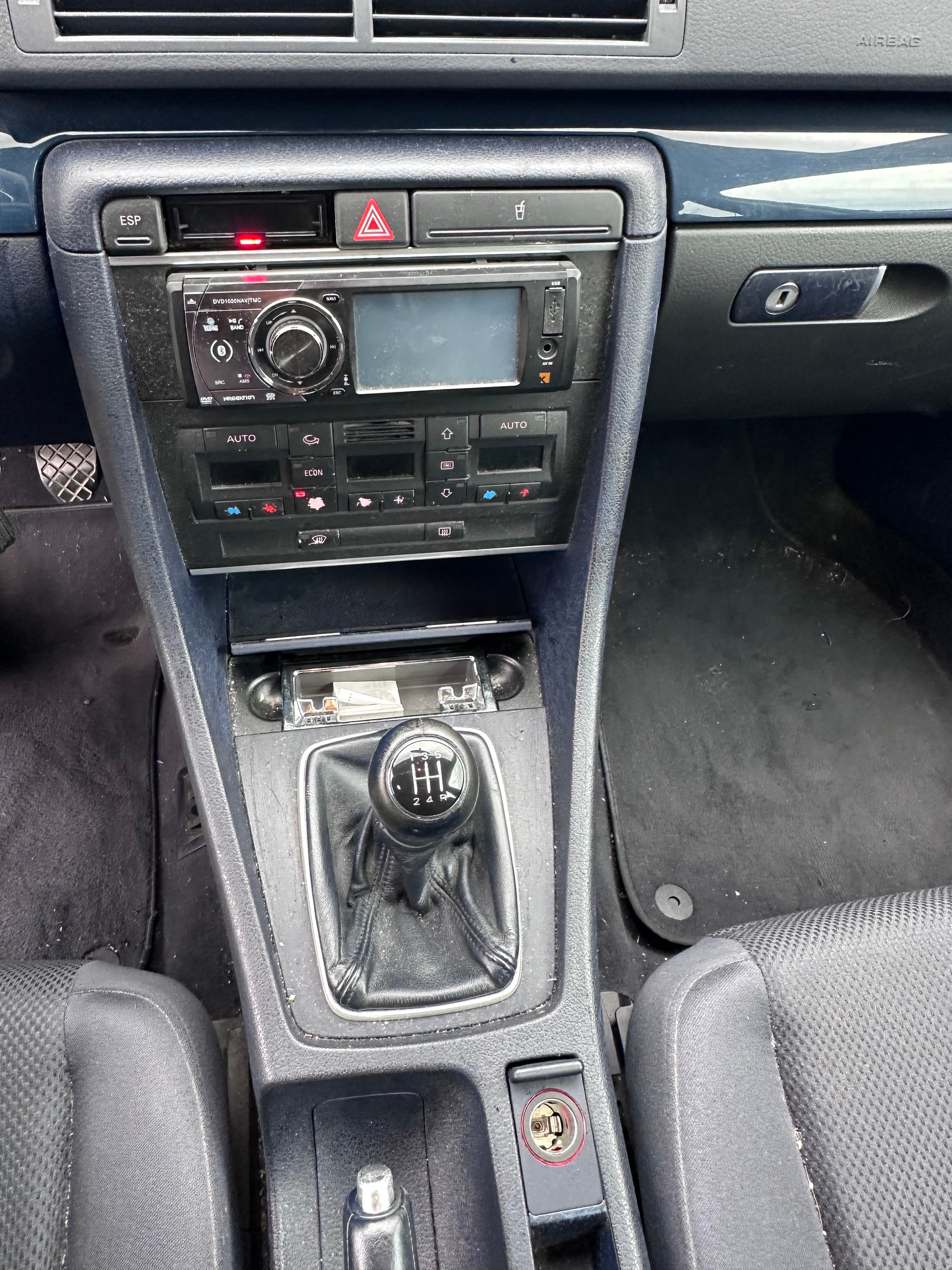 AUDI A4 Avant 2.0-image-11