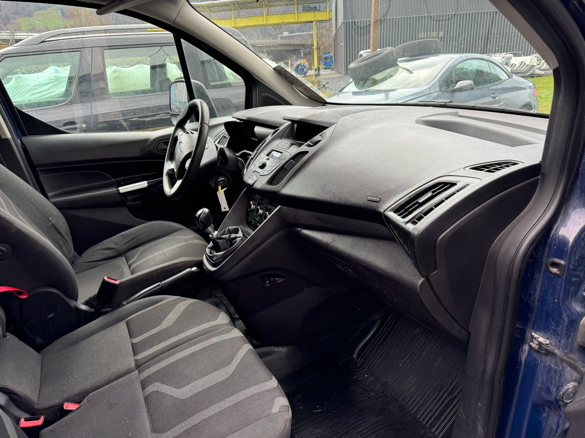 FORD Transit Connect Van T210 1.0 EcoBoost Ambiente-image-3