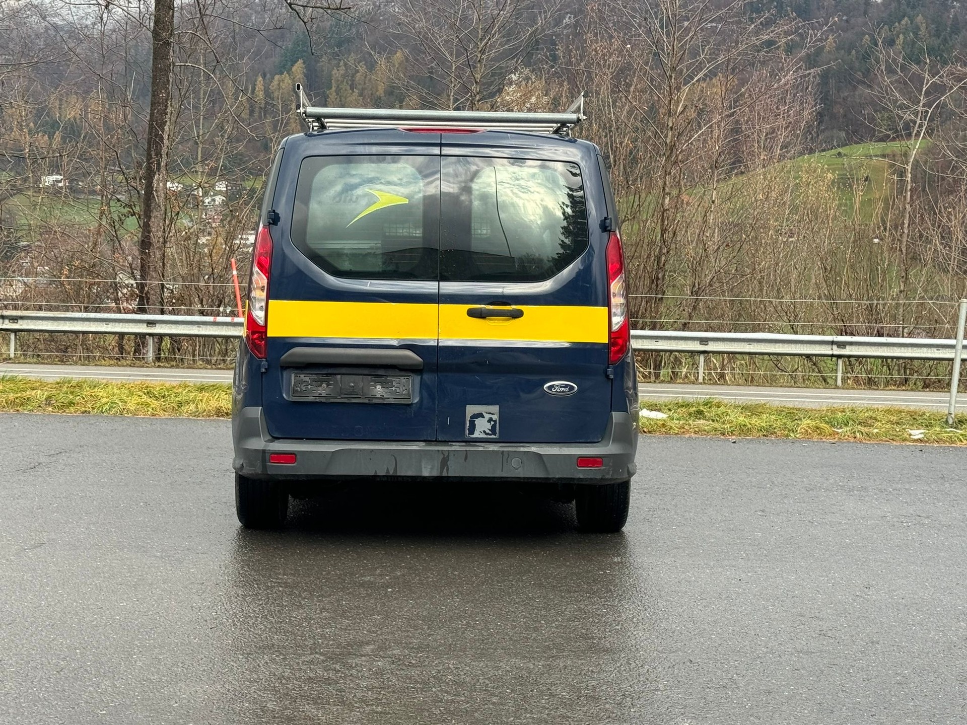 FORD Transit Connect Van T210 1.0 EcoBoost Ambiente-image-2