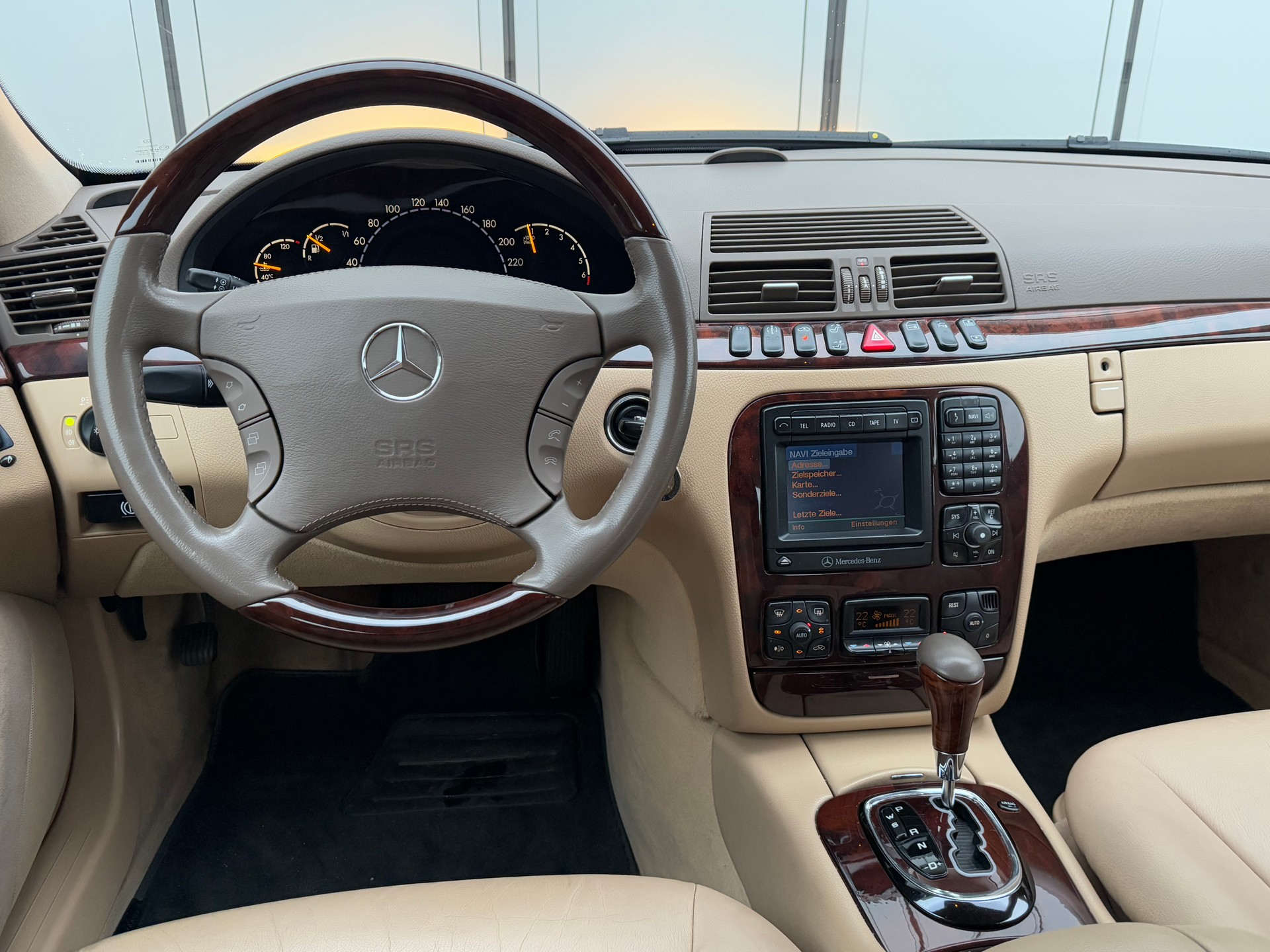 MERCEDES-BENZ S 320 L-image-6