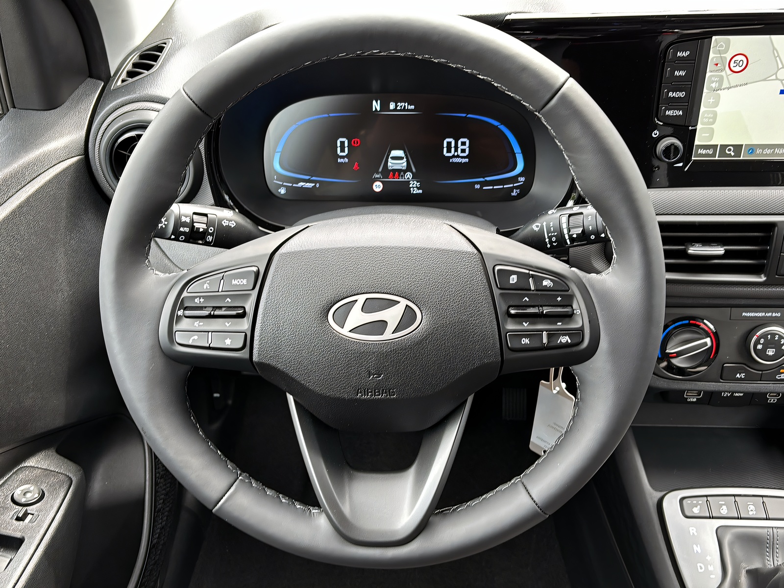 HYUNDAI i10 1.2 Amplia-image-13