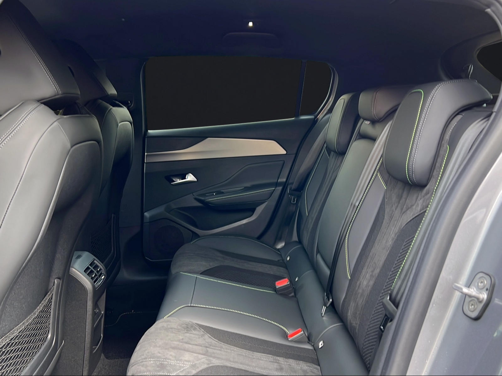 PEUGEOT 308 1.2 Hybrid GT-image-11