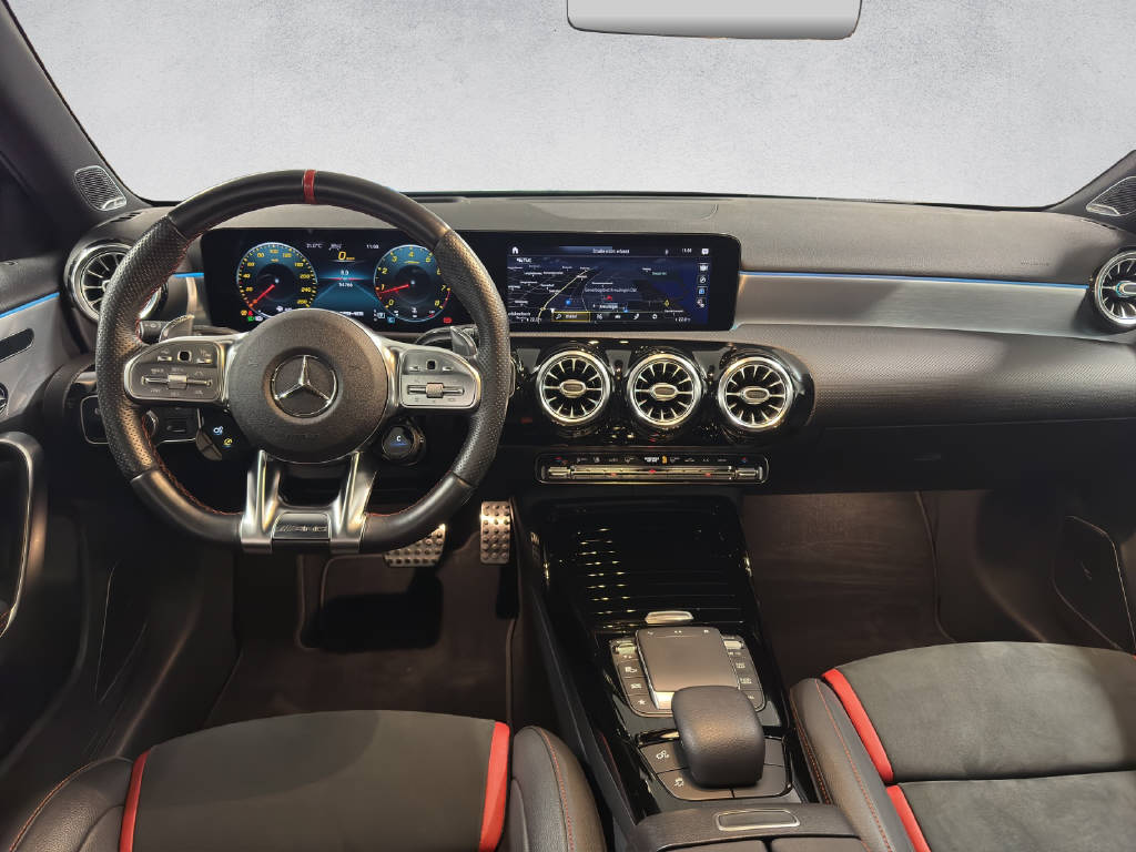 MERCEDES-BENZ A 35 AMG 4Matic-image-13