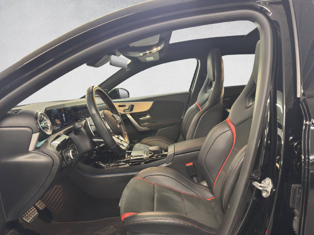MERCEDES-BENZ A 35 AMG 4Matic-image-9