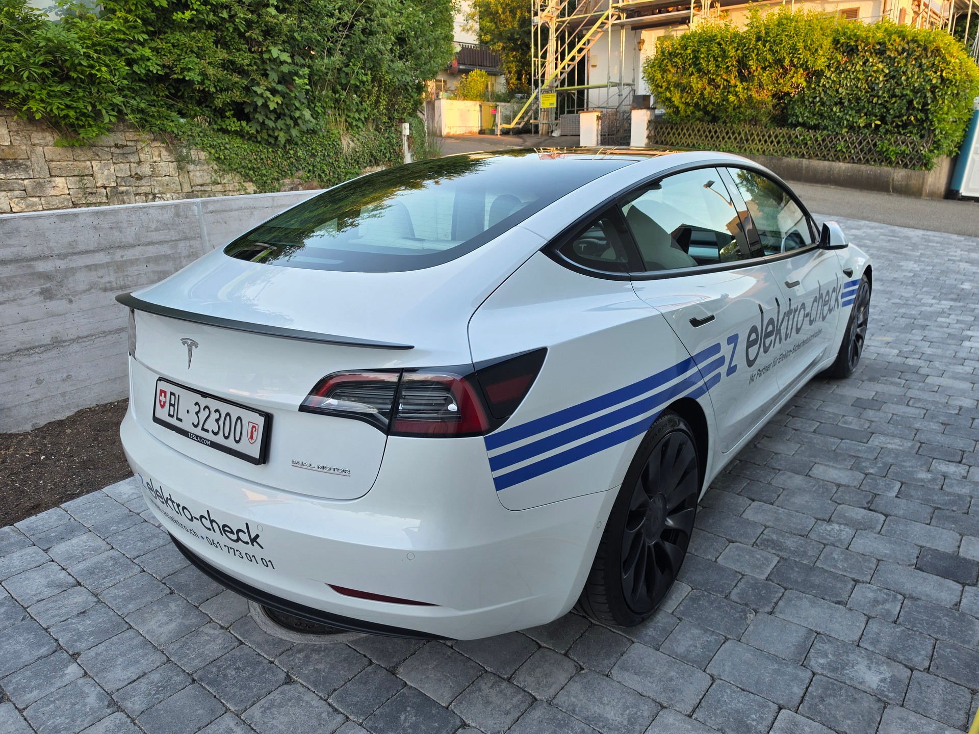 TESLA Model 3 Performance Dual Motor AWD-image-10