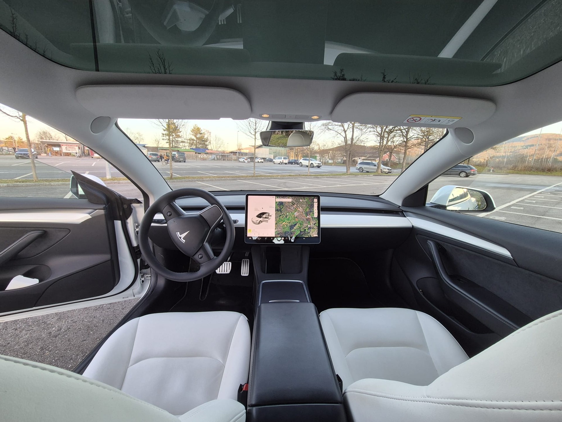 TESLA Model 3 Performance Dual Motor AWD-image-3