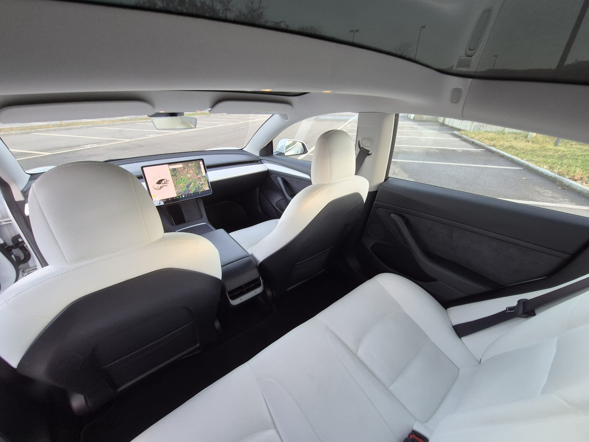 TESLA Model 3 Performance Dual Motor AWD-image-8