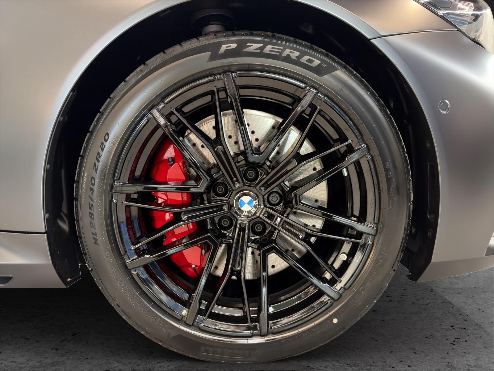BMW M5 xDrive Touring-image-8