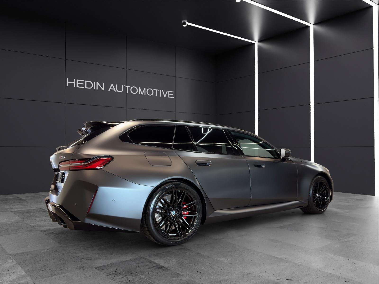 BMW M5 xDrive Touring-image-5