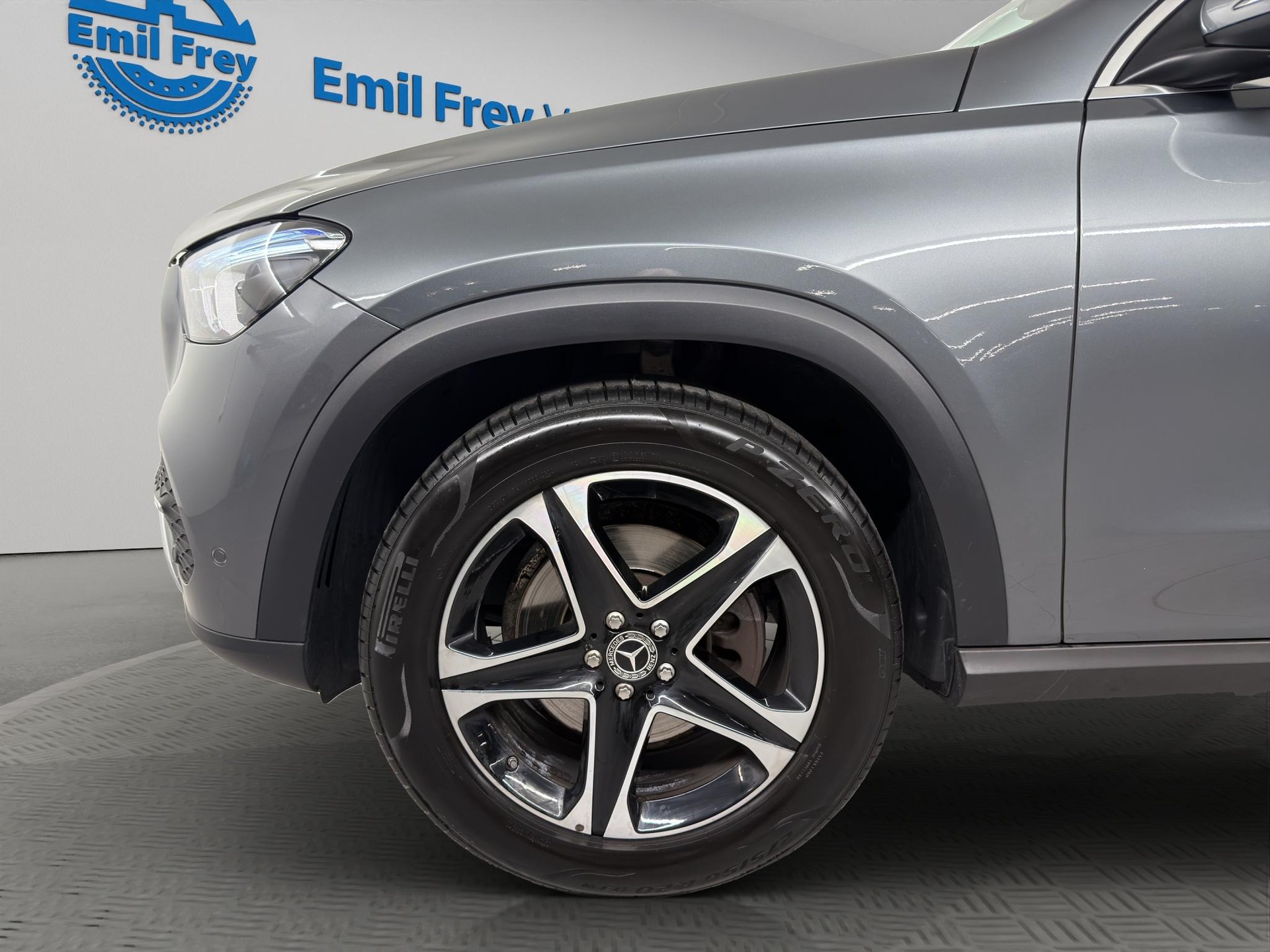 MERCEDES-BENZ GLE 400 d 4matic-image-3