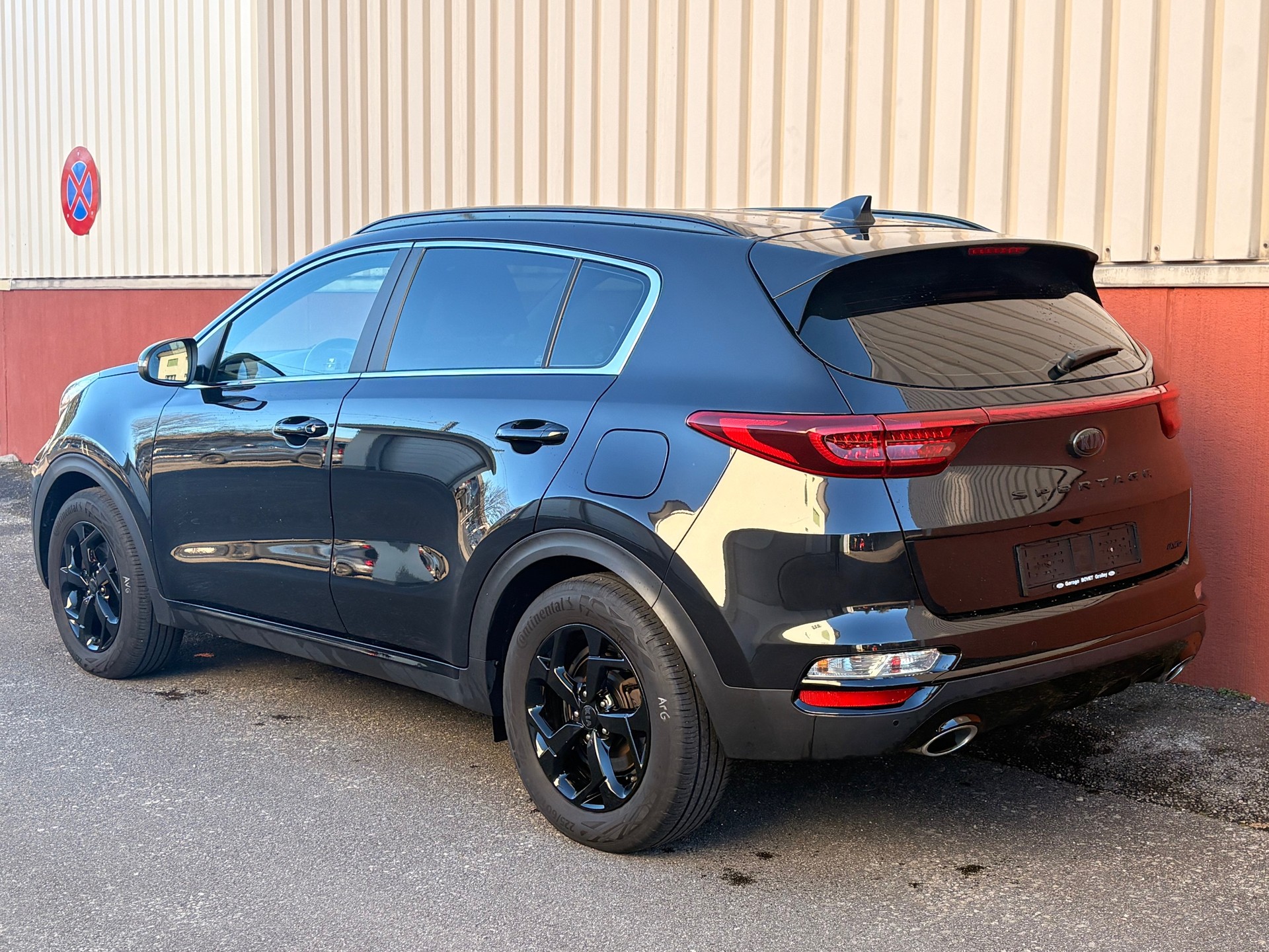 KIA Sportage 1.6 T-GDi Black Edition 4WD Automat-image-4