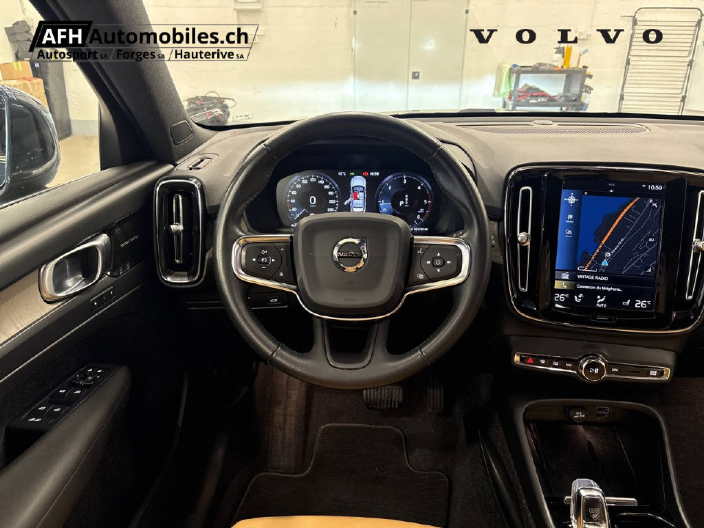 VOLVO XC40 D4 AWD Inscription-image-11