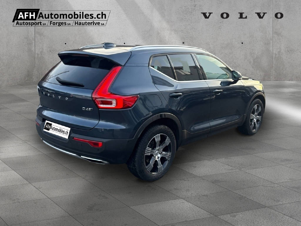 VOLVO XC40 D4 AWD Inscription-image-4