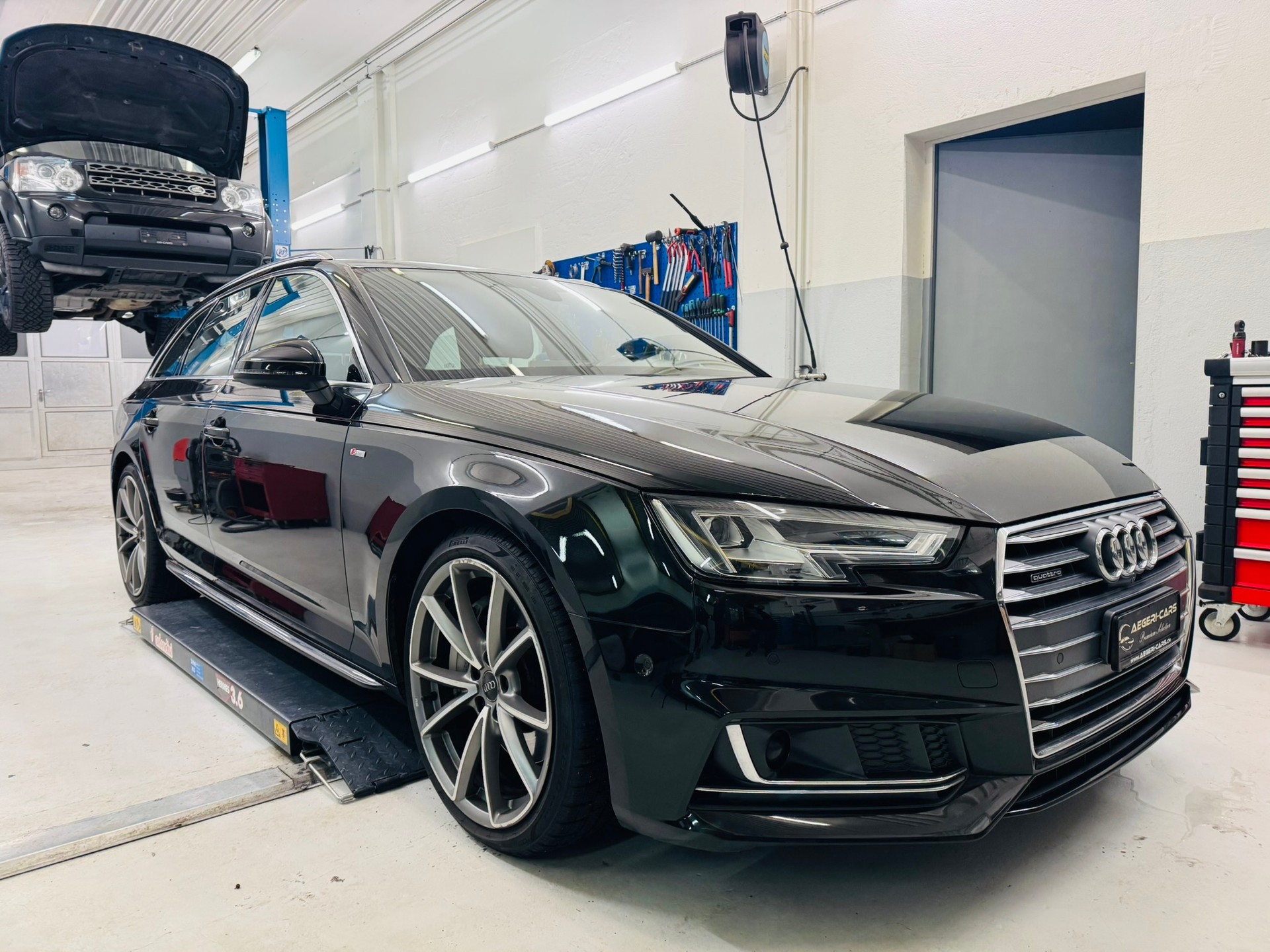 AUDI A4 Avant 3.0 TDI Sport quattro tiptronic-showroom-element-2