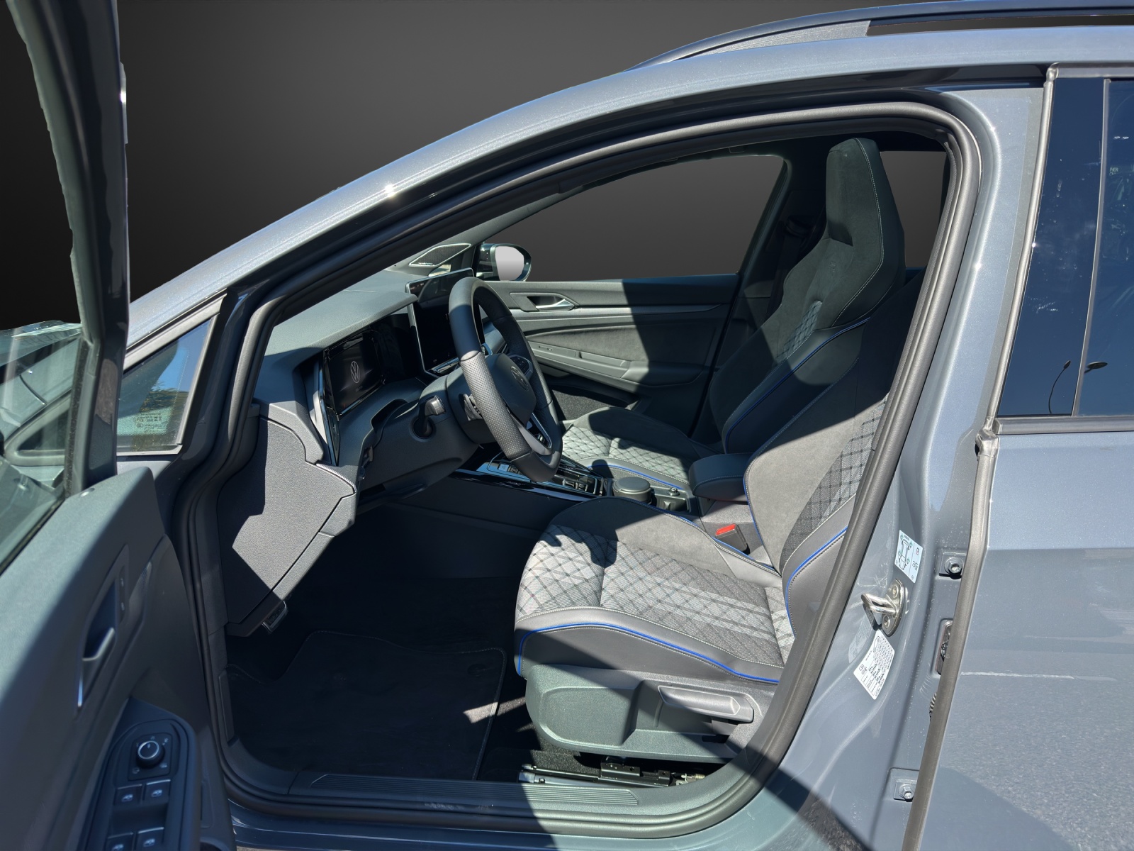 VW Golf Variant 2.0 TSI R-Line DSG 4 Motion-image-7