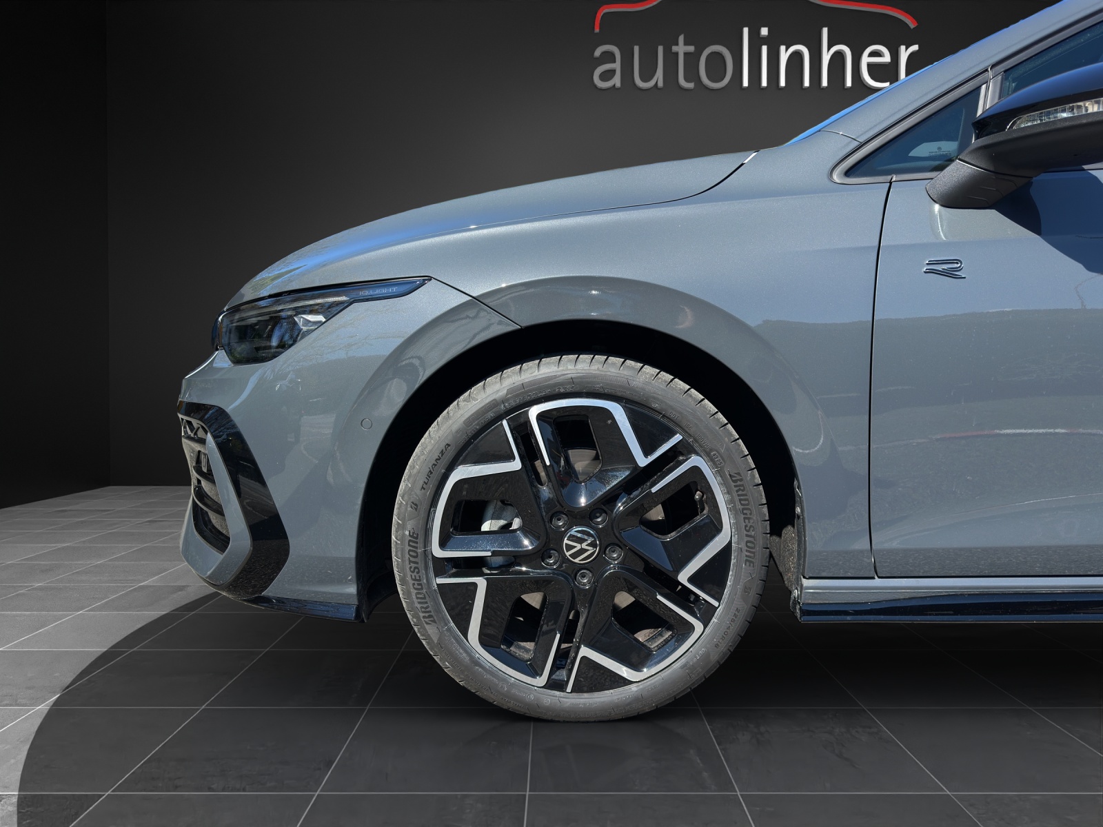 VW Golf Variant 2.0 TSI R-Line DSG 4 Motion-image-12