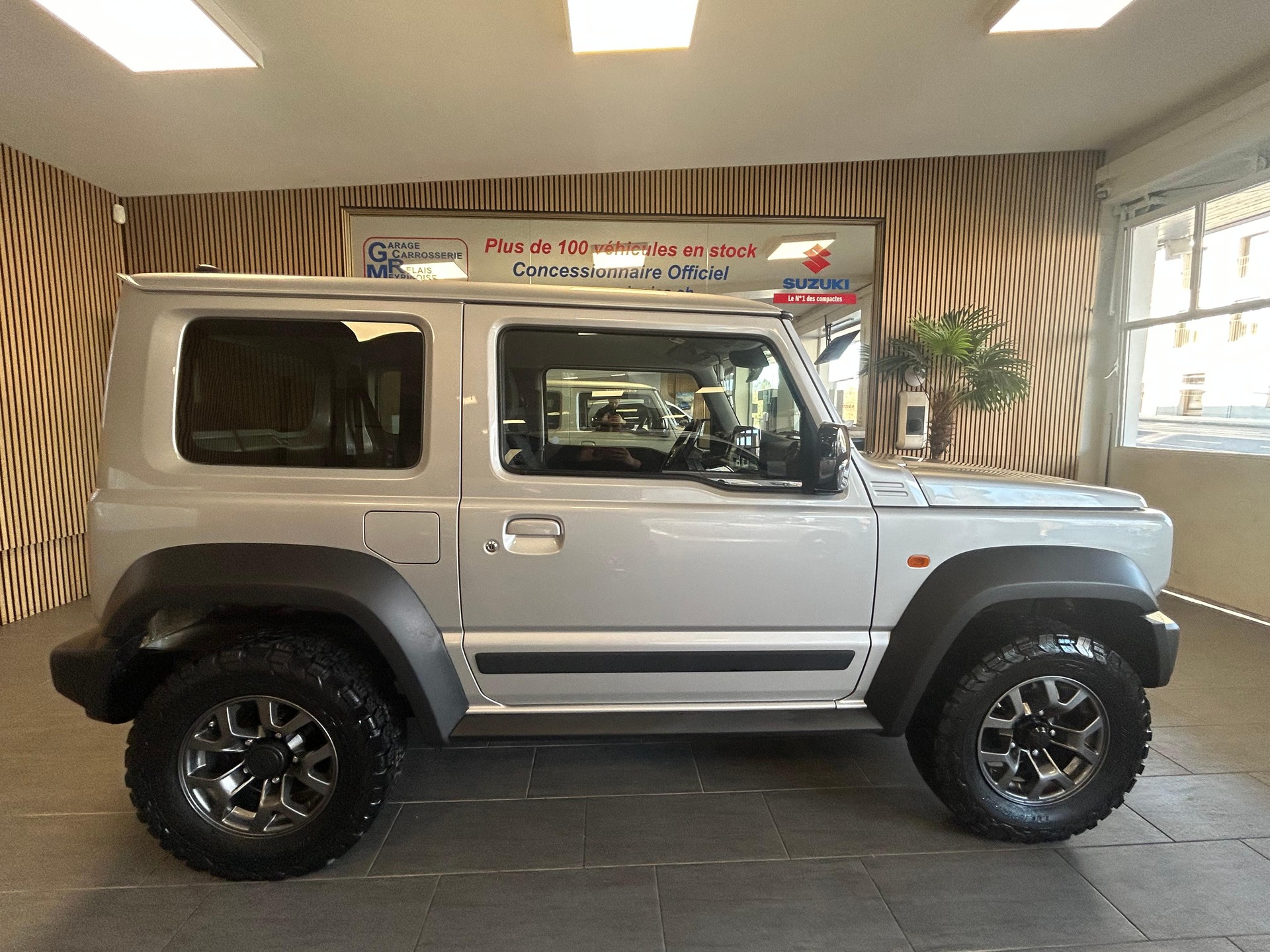 SUZUKI Jimny 1.5 Compact Top Automatique 4 Place/4Platz