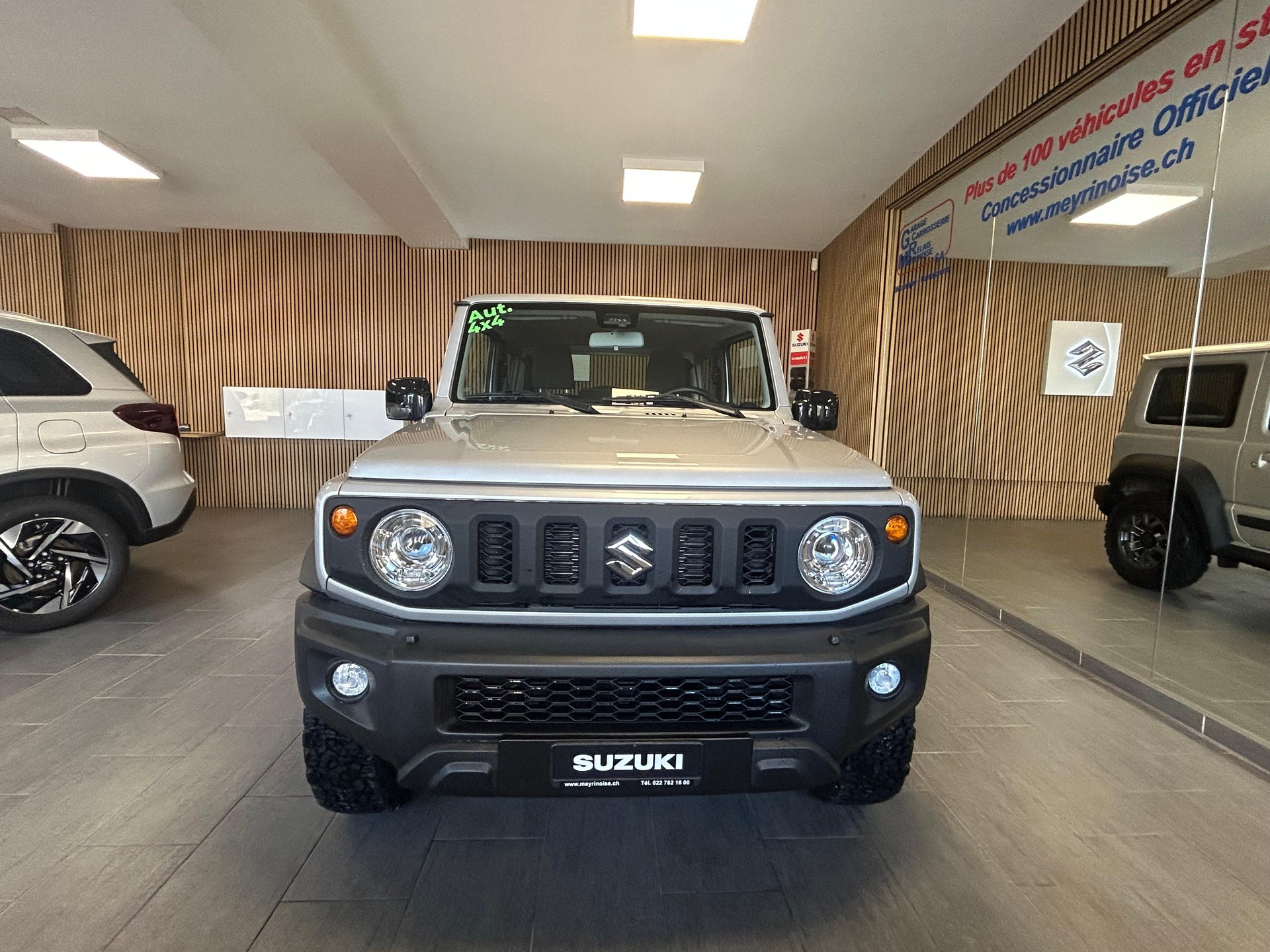 SUZUKI Jimny 1.5 Compact Top Automatique 4 Place/4Platz-image-3