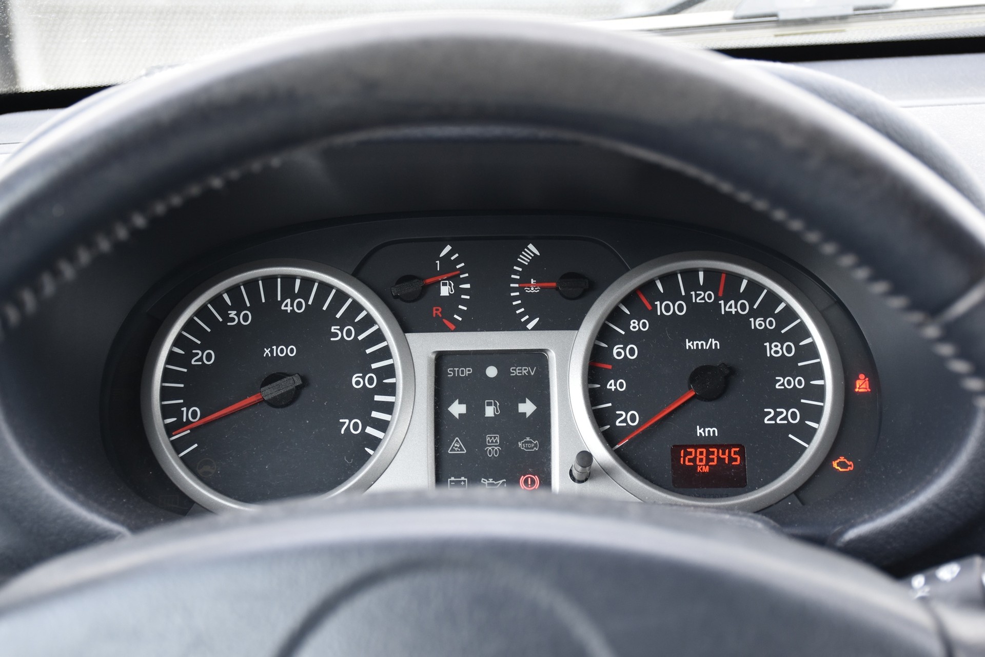 RENAULT Clio 1.4 16V Extrême-image-7