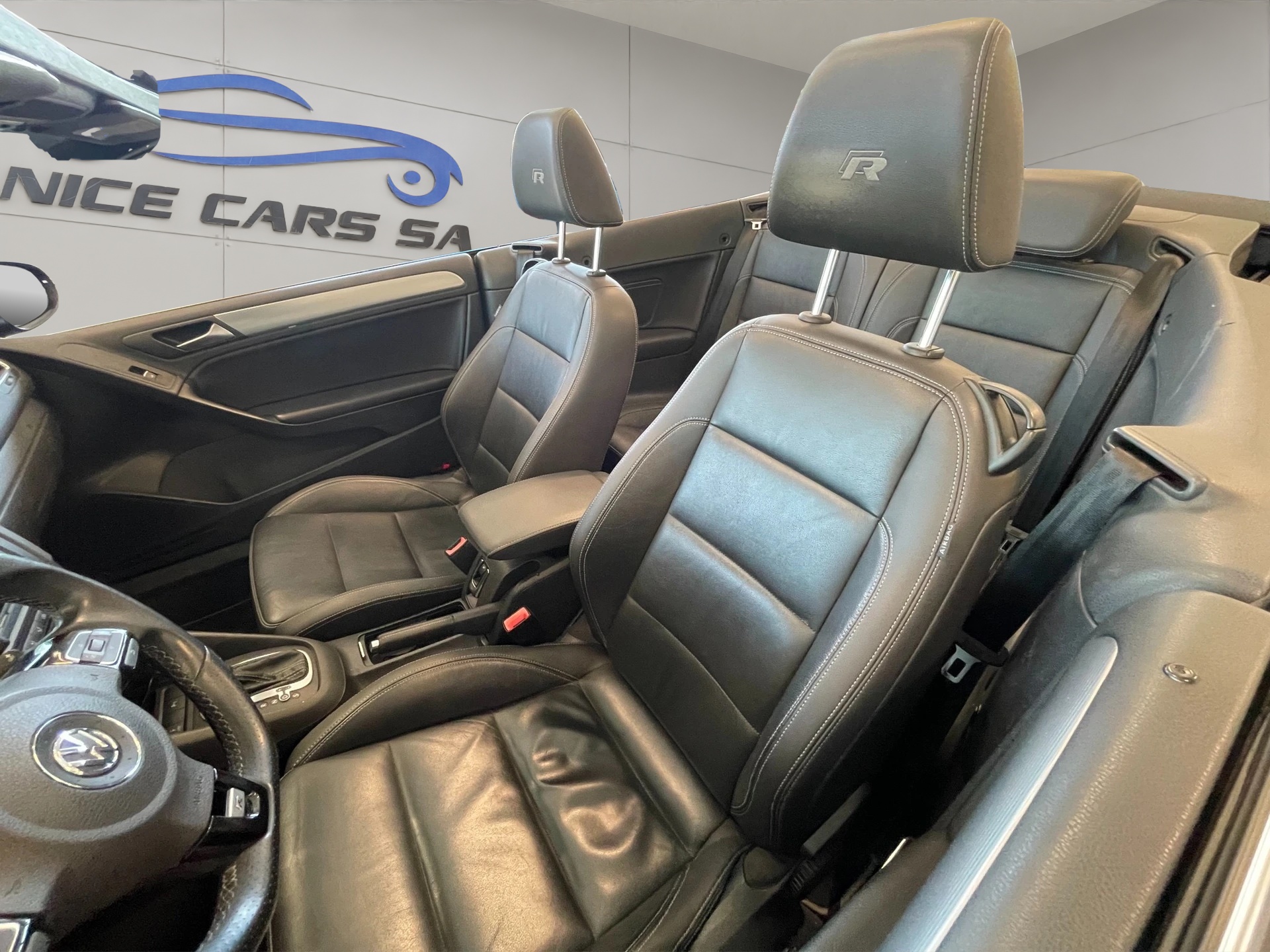 VW Golf Cabrio 2.0 TSI R DSG-image-8