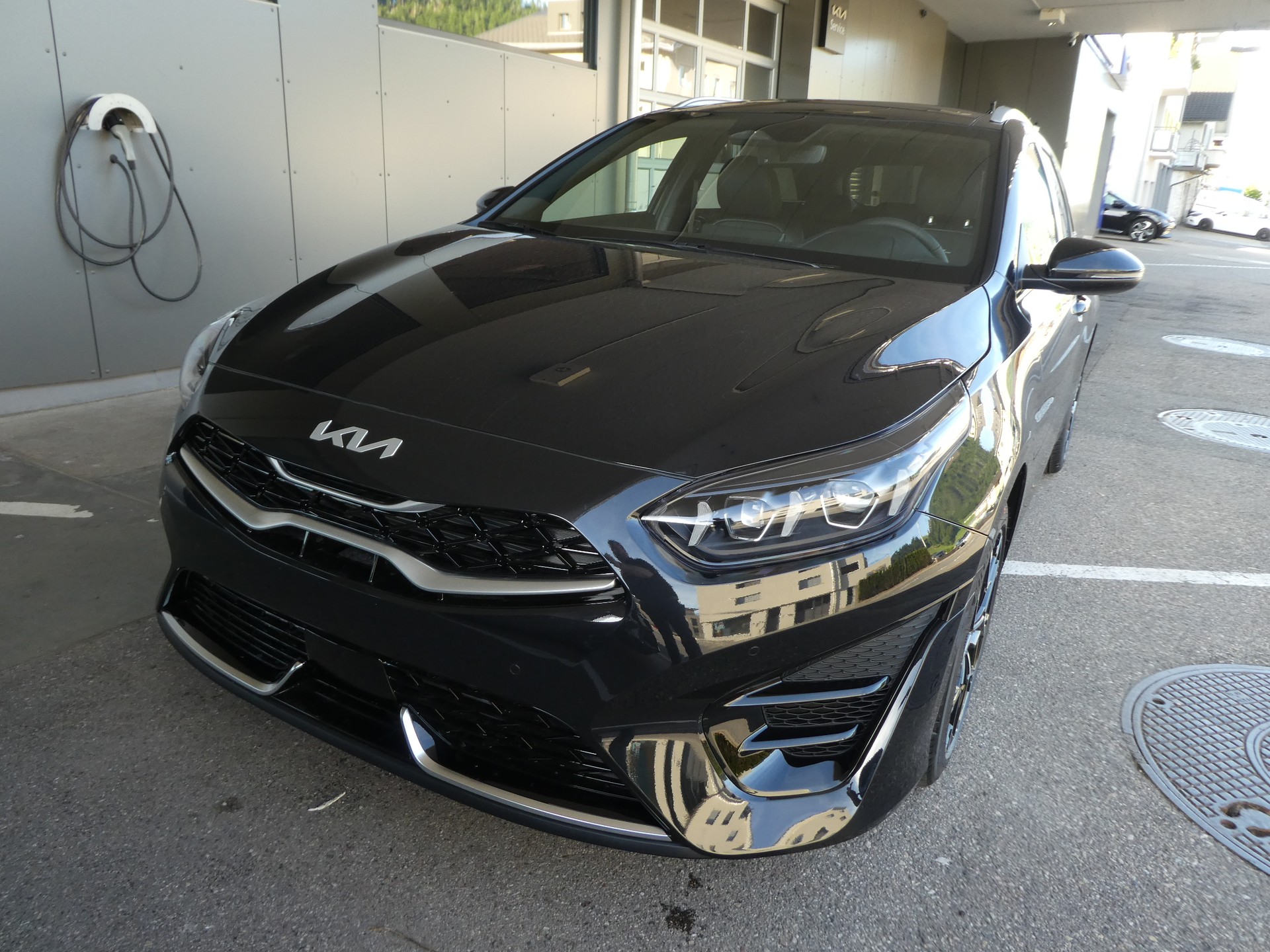 KIA Ceed Sportswagon 1.5 T-GDi MHEV GT-Line DCT-image-3