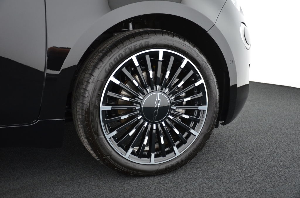 FIAT 500 La Prima by Bocelli TOP-image-9