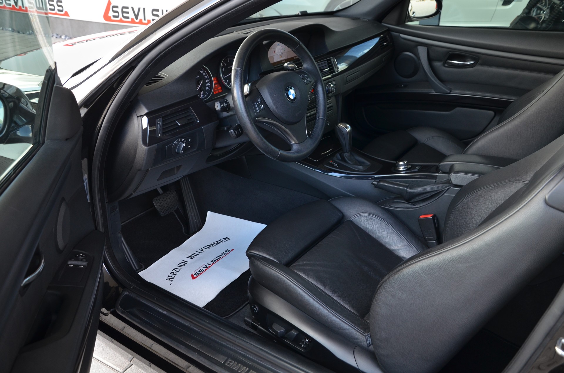 BMW 335i Coupé*Frisch ab MFK*-image-11