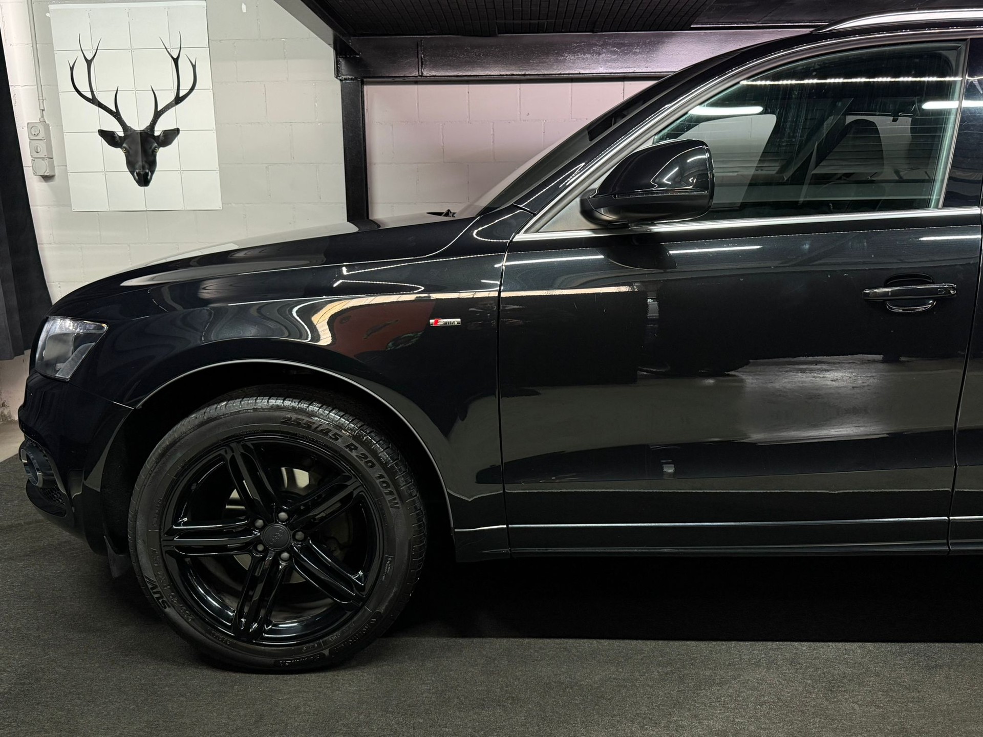 AUDI Q5 2.0 TDI quattro S-tronic S-Line / All Black-image-3