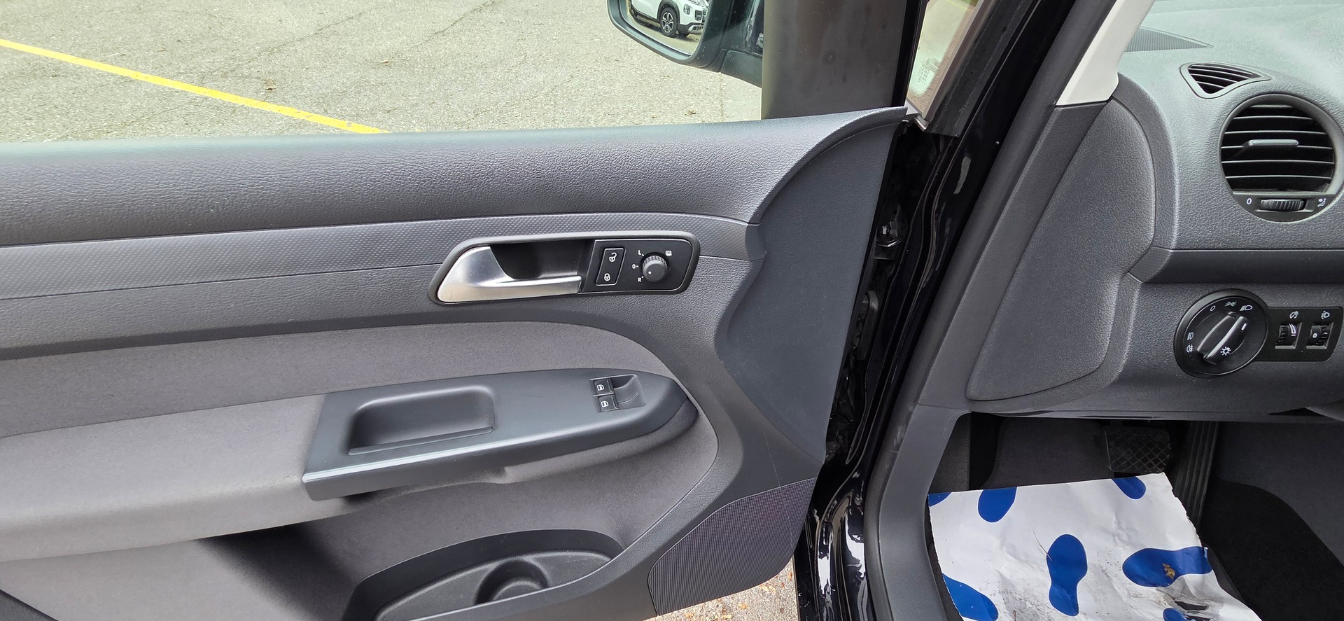 VW Caddy Maxi 1.6 TDI Blue Motion Family DSG-image-15
