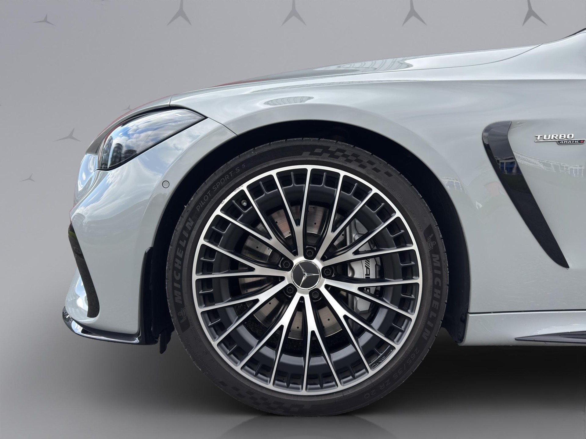MERCEDES-BENZ CLE 53 AMG 4matic+ Cabriolet-image-2