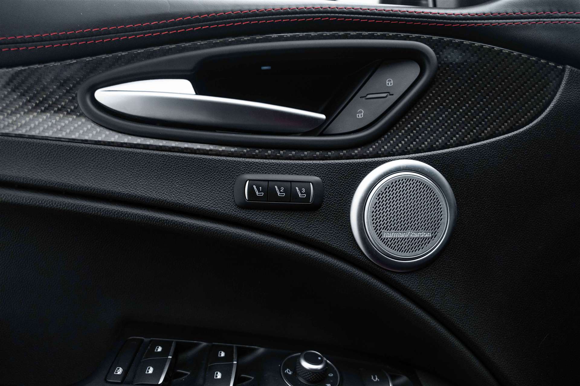 ALFA ROMEO Stelvio 2.9 V6 Quadrifoglio Q4 Automatic-image-17