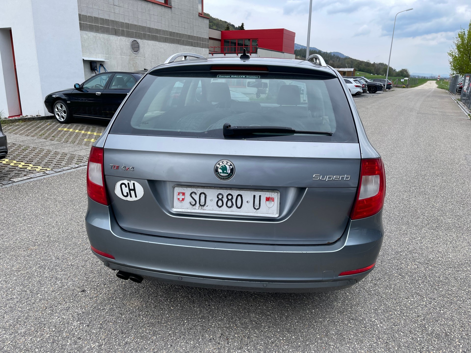 SKODA Superb Combi 2.0 TDi Ambition 4x4-image-5