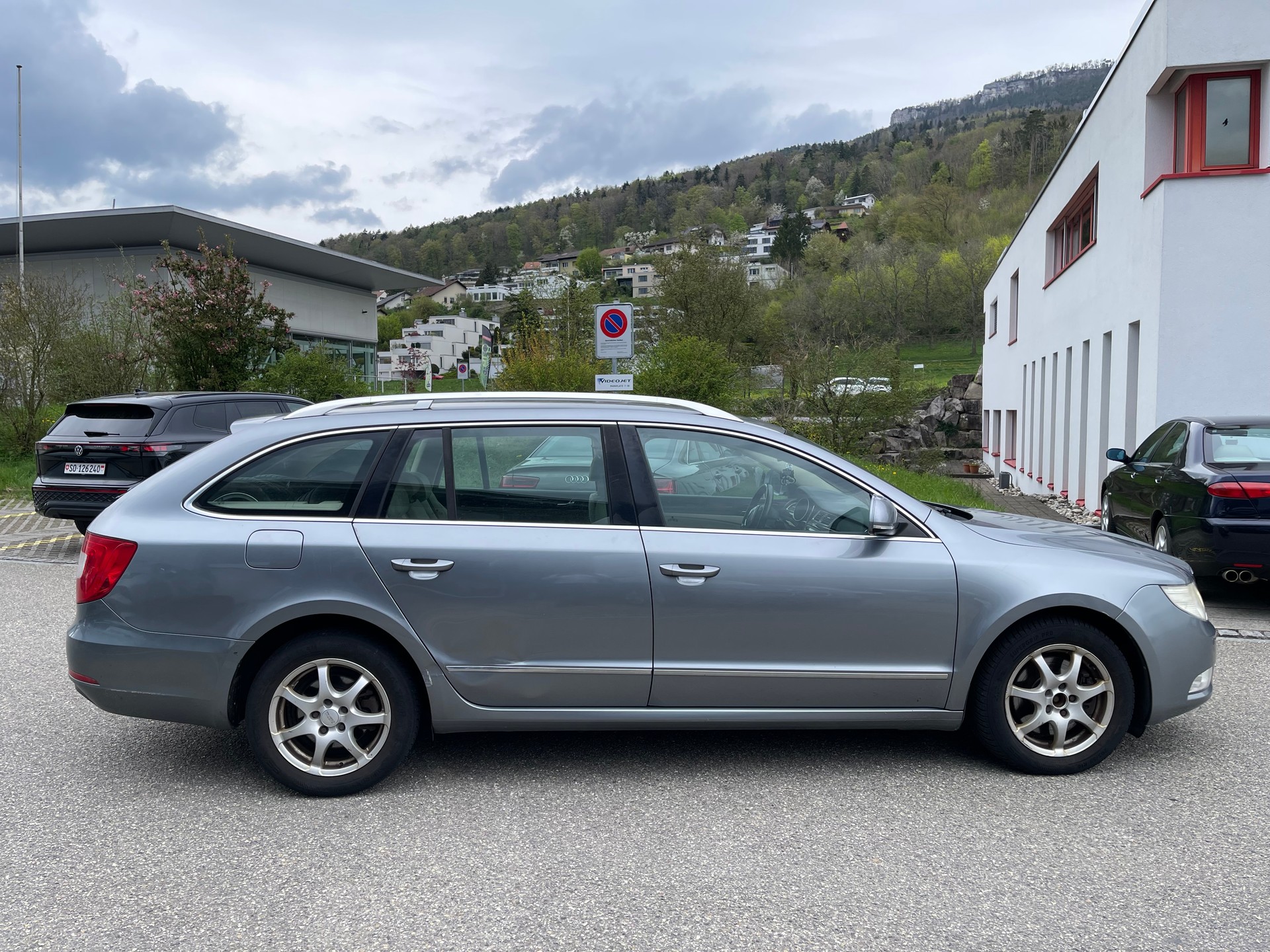 SKODA Superb Combi 2.0 TDi Ambition 4x4-image-3