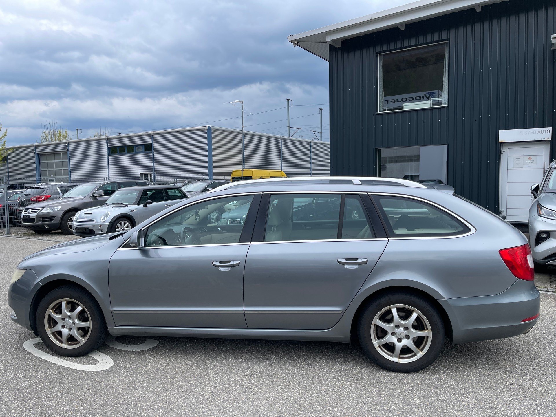 SKODA Superb Combi 2.0 TDi Ambition 4x4-image-7