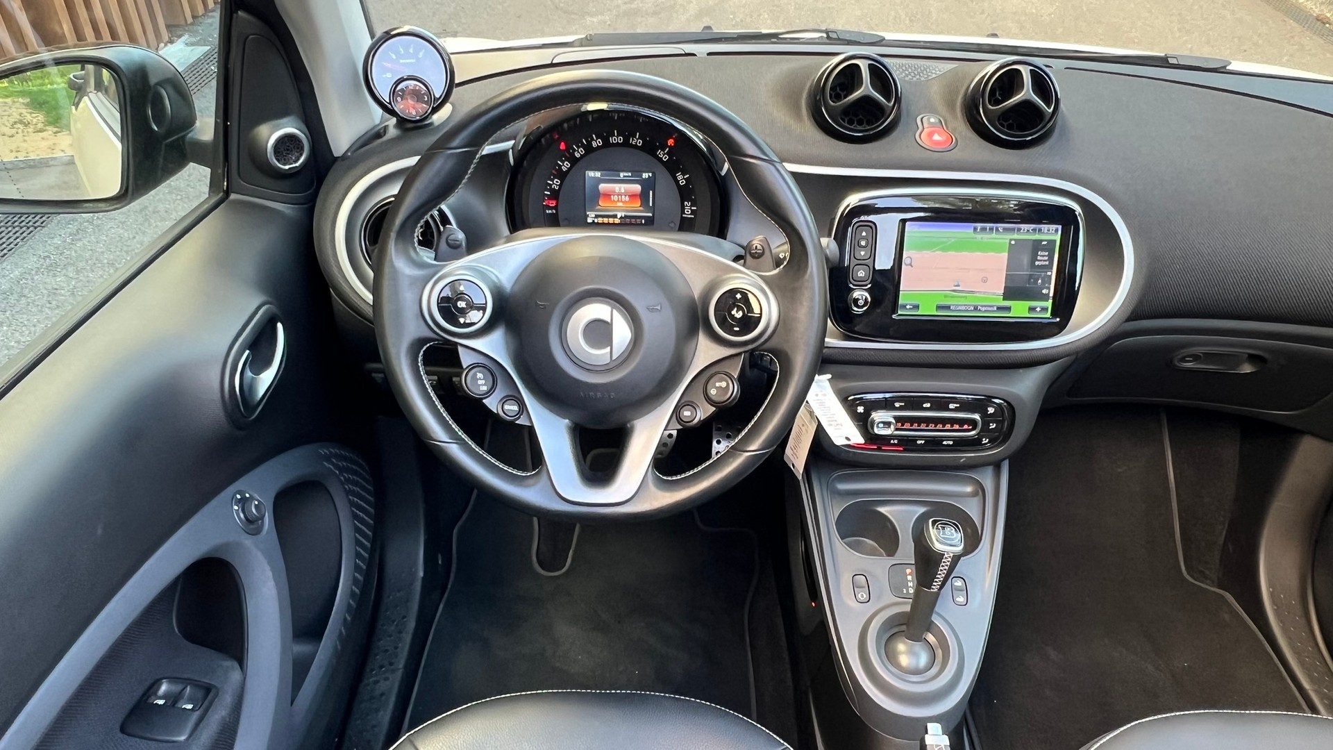 SMART FORTWO BRABUS TWINMATIC l 109 PS-image-17