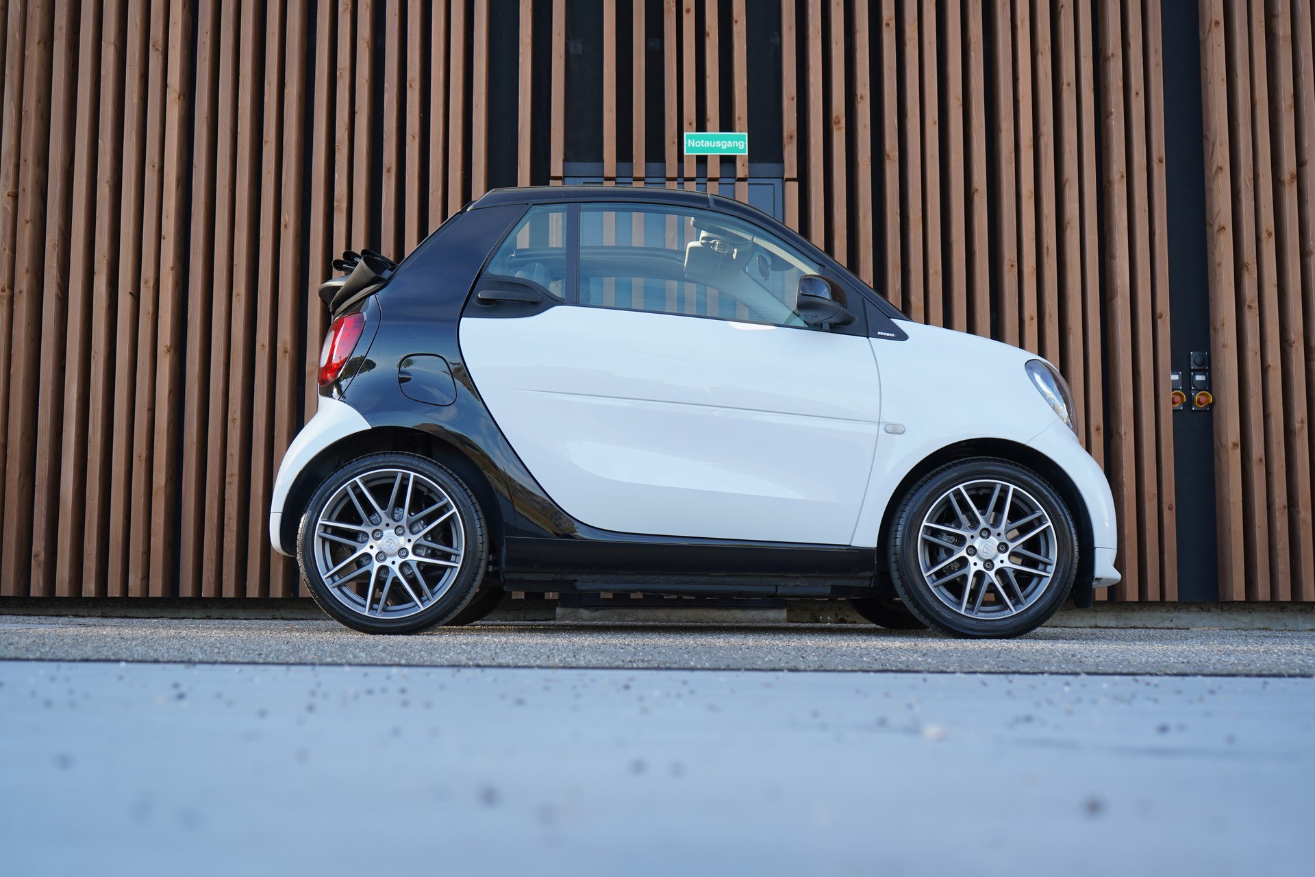 SMART FORTWO BRABUS TWINMATIC l 109 PS-image-2