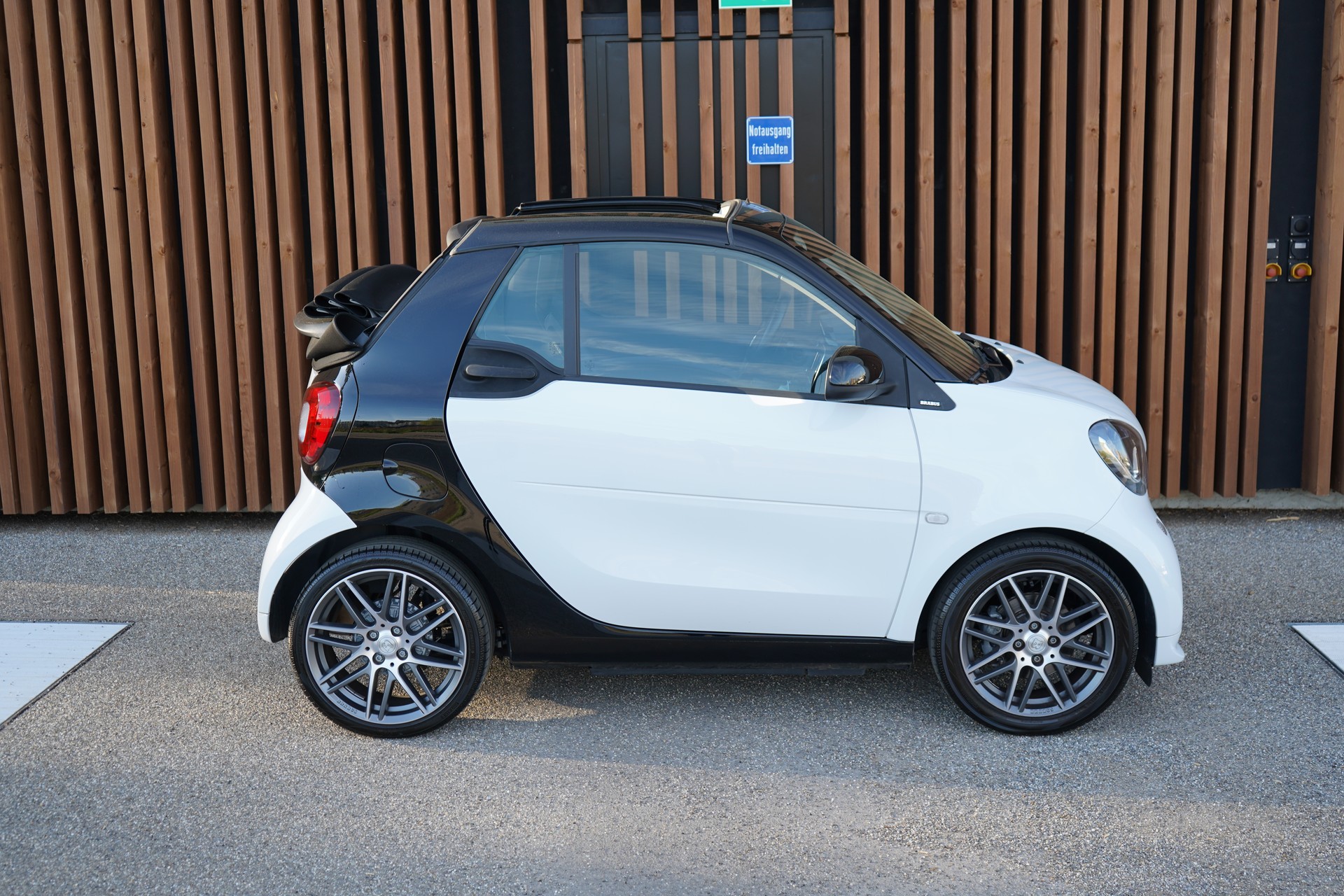SMART FORTWO BRABUS TWINMATIC l 109 PS-image-4