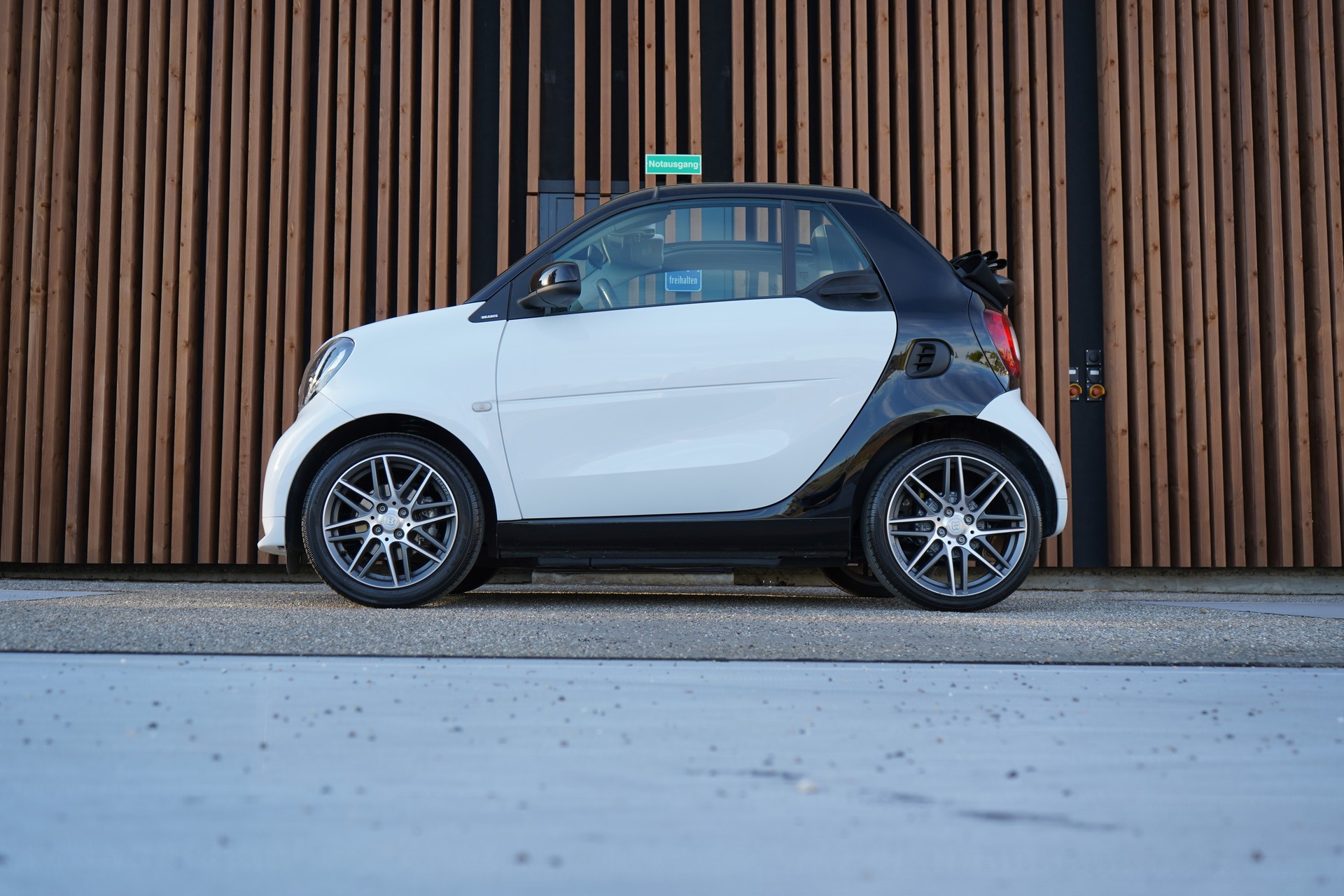 SMART FORTWO BRABUS TWINMATIC l 109 PS-image-3