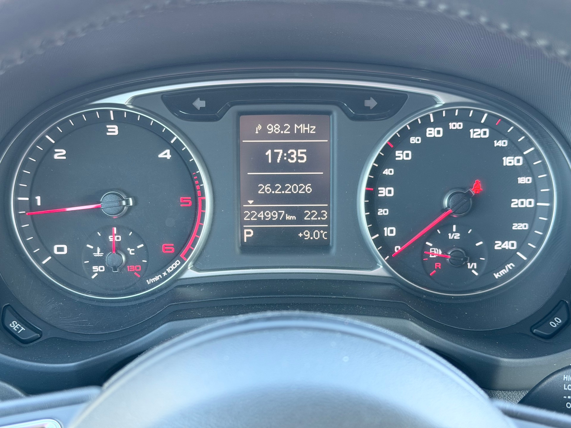 AUDI A1 Sportback 1.6 TDI admired DSG-image-11